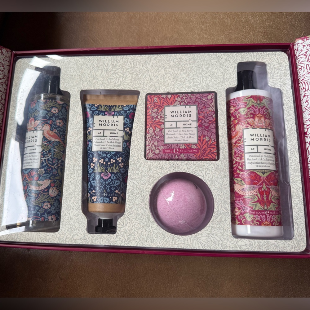 William Morris at Home Luxury Body Care Set Strawberry Thief NEW NWT - Picture 2 of 3